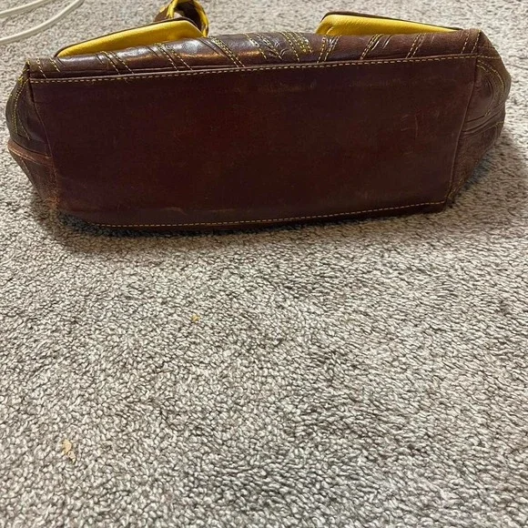Brown leather handbag with yellow stitching accents - Picture 4 of 8